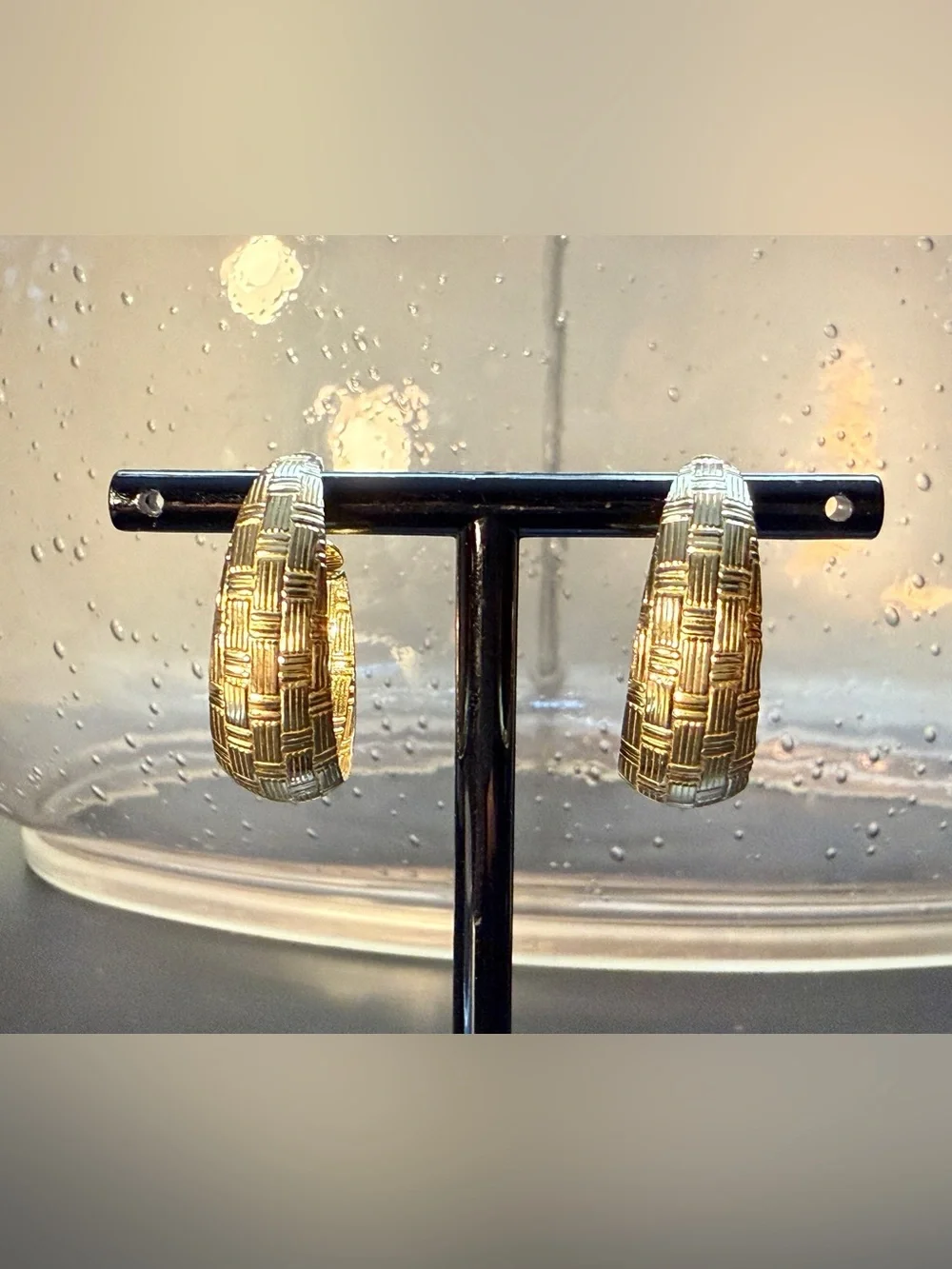 Vintage Lightweight Gold Tone Basketweave Clip On Hoop Earrings